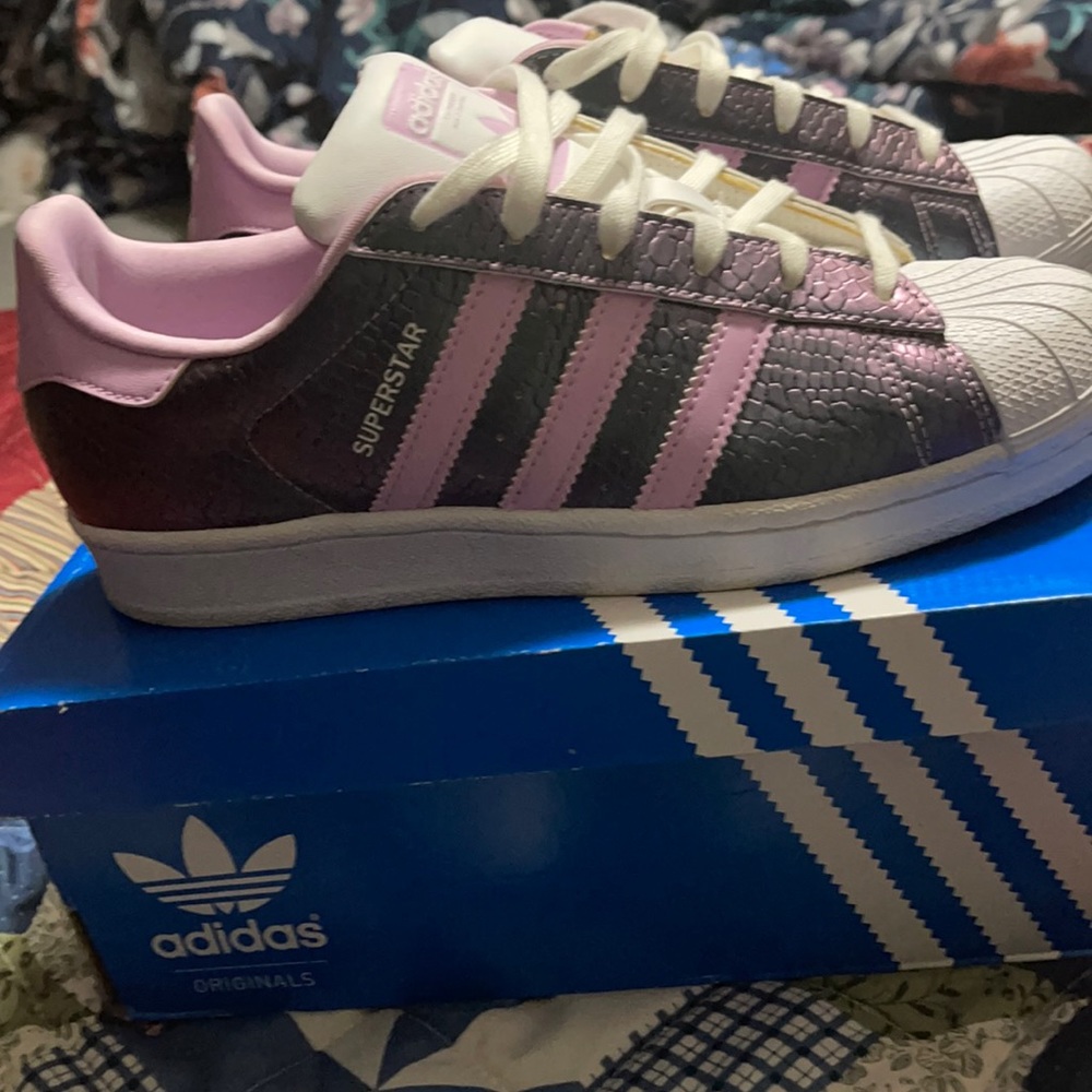 Adidas SuperStar J